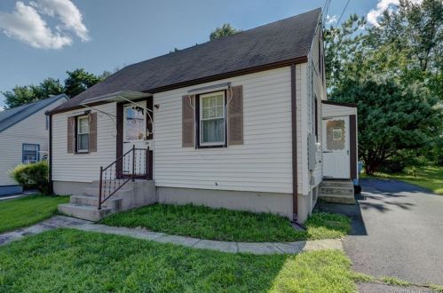 22 Canterbury St, Manchester, CT 06042-1906