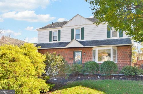 236 Lawnside Ave, Camden, NJ 08108-1712