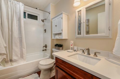 14789 Natchez Ct, Rancho Murieta CA  95683-9735 exterior