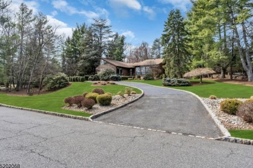 169 Deer Run, Plainfield, NJ 07069-6244