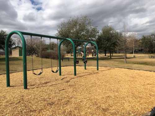 1305 Wisdom Dr, Deer Park TX  77536-5996 exterior