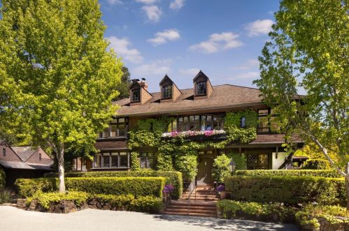 15 Blue Ridge Ln, Redwood City, CA 94062-2501
