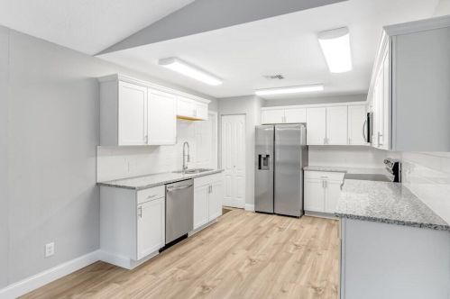 2890 1 Pl, Vero Beach FL 32968-2549 exterior