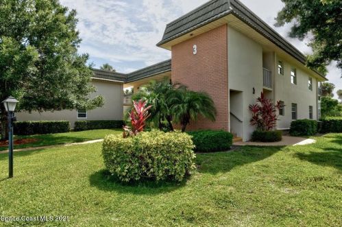 3 Vista Gardens Trl, Vero Beach, FL 32962-1748