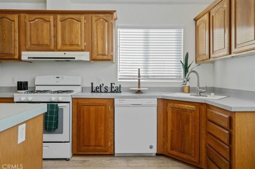 20077 Summit View Ct, Santa Clarita CA  91351-5709 exterior
