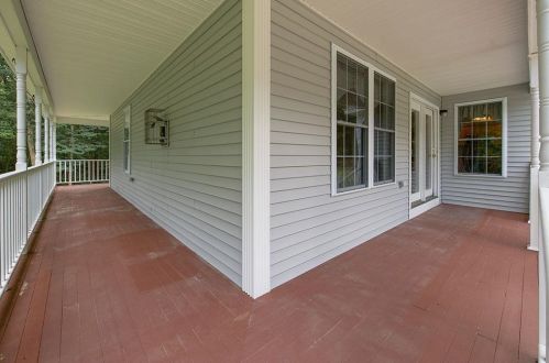 15 Coventry Ln, Salem NH 03079-1369 exterior