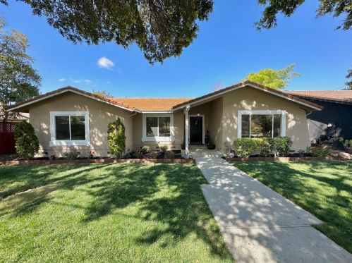 6672 Hampton Dr, San Jose, CA 95120-5535
