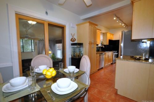 1 Maplewood Rd, Hartsdale NY  10530-1627 exterior