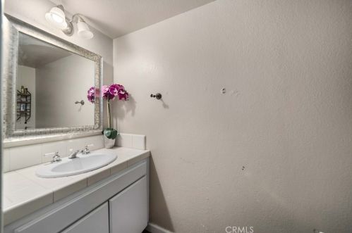 43611 Carefree Ct, Lancaster CA 93535-5611 exterior