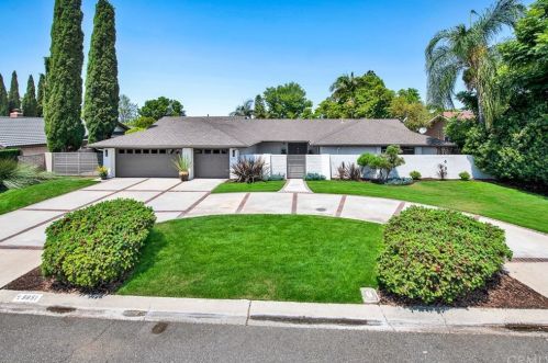 9851 Oakwood Cir, Orange CA  92861-1221 exterior