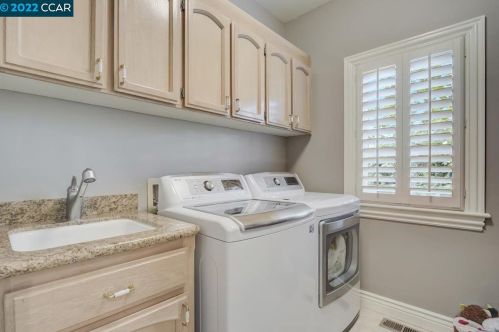 695 Blue Spruce Dr, Danville CA  94506-4525 exterior