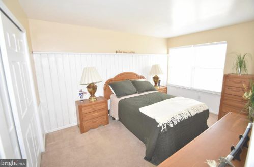 242 Windsor Ct, Glen Mills PA  19342-2027 exterior