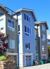 558 Highland Dr, Seattle, WA 98109-3415