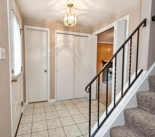 624 Driftwood Dr, Pittsburgh, PA 15238-2516