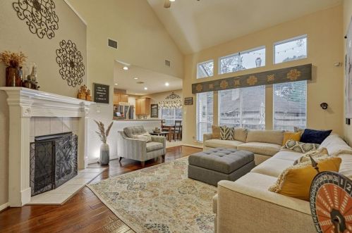 79 Knightsbridge Dr, Conroe TX 77385-3451 exterior