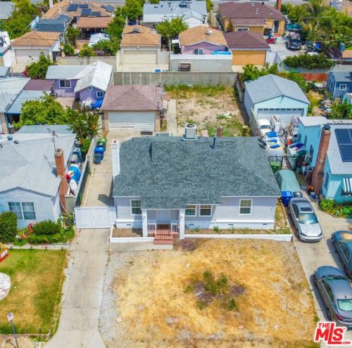 7722 Kraft Ave, North Hollywood, CA 91605-2917