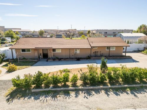 1591 Persimmon St, Rialto CA  92377-4190 exterior