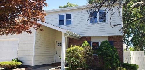 2 Maison Dr, Holbrook NY  11741-1314 exterior