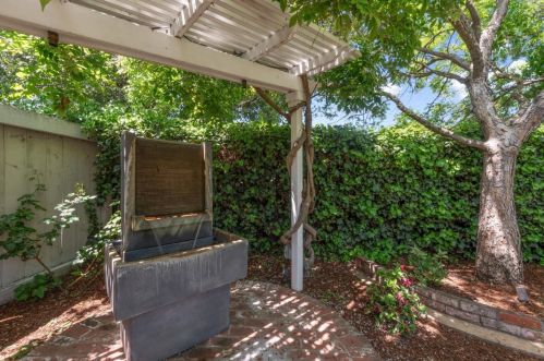 1278 Golden Way, Los Altos CA  94024-5423 exterior