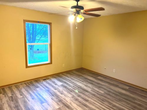 1097 Sheffield Ct, London OH  43140-2162 exterior