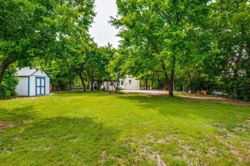 2220 Locust St, Denton TX  76209-1806 exterior