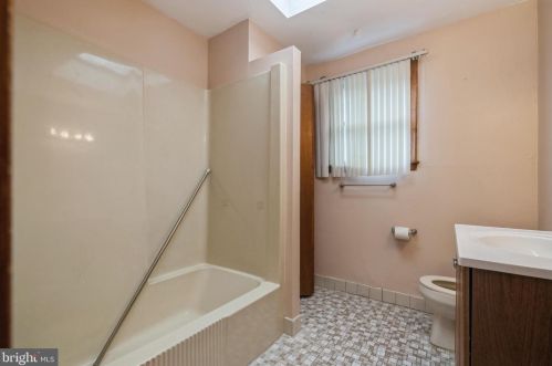 16 Morgan Ave, Riverton NJ  08077-1129 exterior