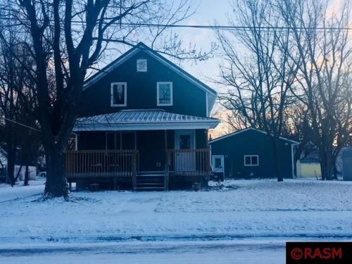 205 6th St, Cleveland, MN 56017-2049