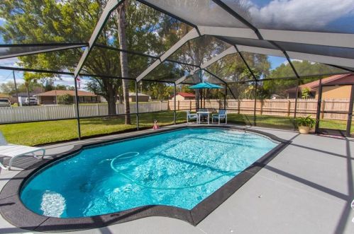 8023 Kaitlin Cir, Lakeland FL 33810-5147 exterior