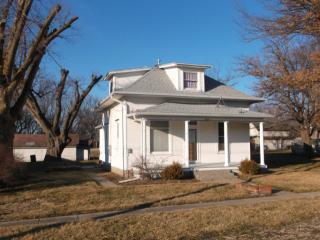 404 Elm St, Mineola, IA 51554-5016