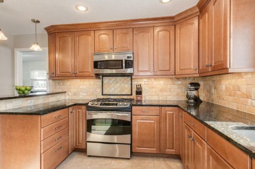 2132 County Rd F, Saint Paul MN 55110-3801 exterior