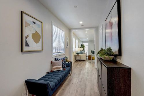 626 Manzanita St, Redwood City, CA 94063-2947
