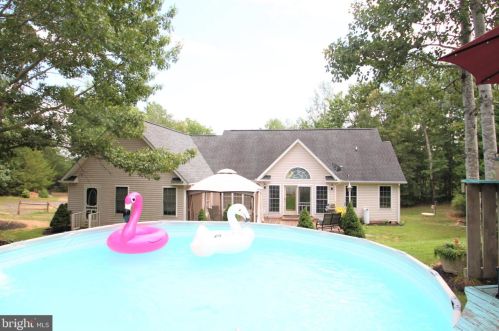 3908 Rapidan Hills Dr, Locust Grove VA  22508-2271 exterior