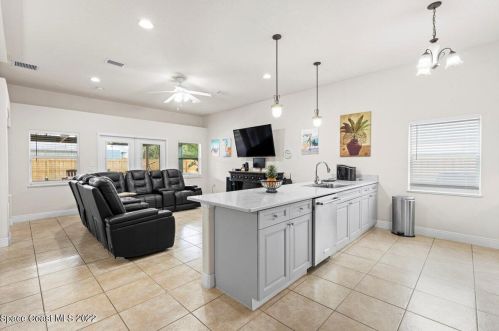 3949 Rolling Hill Dr, Titusville FL  32796-1107 exterior