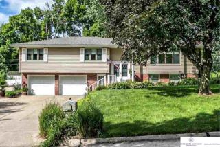 816 123rd St, Omaha, NE 68154-3022