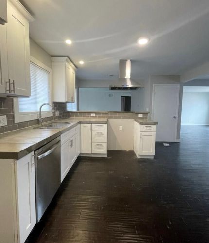 531 Garfield Ave, Milwaukee WI 53208-1545 exterior