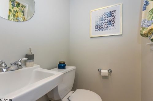 7 Potter Ct, Montclair NJ  07043-1514 exterior