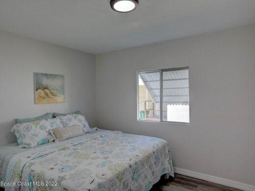 1112 Oriole Cir, Sebastian FL  32976-7521 exterior