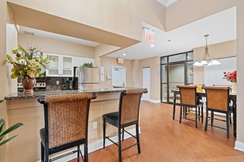 100 New Roc City Plz, New Rochelle NY  10801-6525 exterior