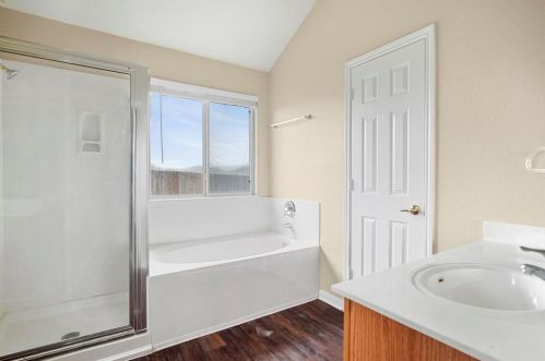 111 Goddard, Uhland TX  78640-5484 exterior