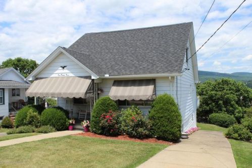 123 School St, Olyphant, PA 18447-1733