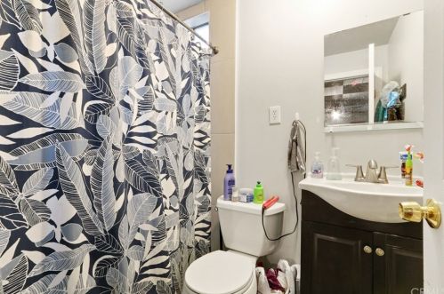 2766 Chestnut Ave, Long Beach CA  90806-2508 exterior