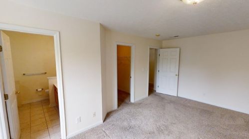 153 Wellington Dr, Florence KY  41042-7719 exterior