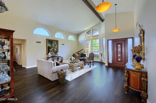 9710 Mission Ln, Scottsdale, AZ 85258-5614