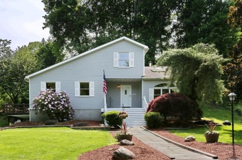6 Brewster Ave, Stony Point, NY 10980-1606