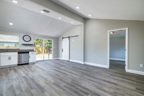 5271 43rd Ave, Saint Petersburg, FL 33709-5507