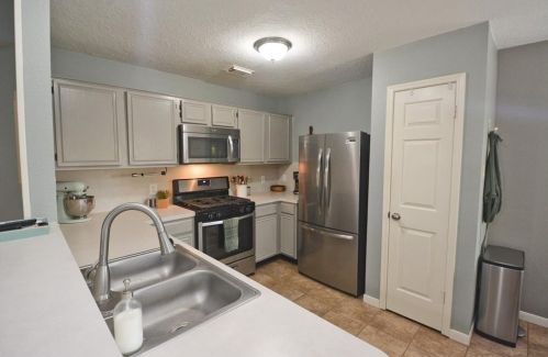 1305 Wisdom Dr, Deer Park TX  77536-5996 exterior