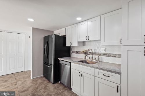 2 Ridgewood Pl, Willingboro NJ  08046-2515 exterior