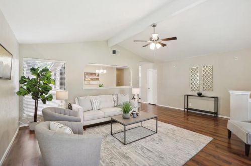 3900 Eskew Dr, Austin TX  78749-3260 exterior