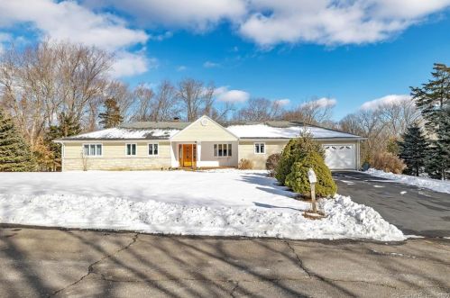 43 Haverhill Rd, Bridgeport, CT 06611-1813