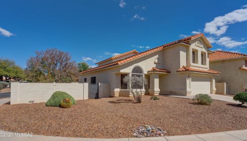 2410 Sun Lake Pl, Tucson, AZ 85749-8707